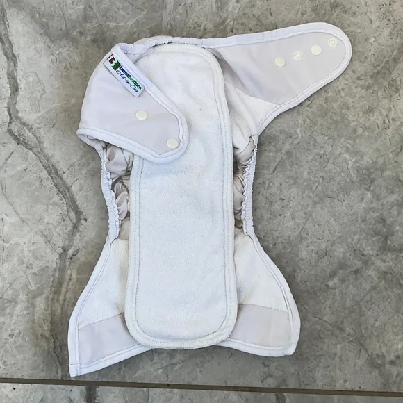 5 All In One Cloth Diapers - Picture 3 of 6